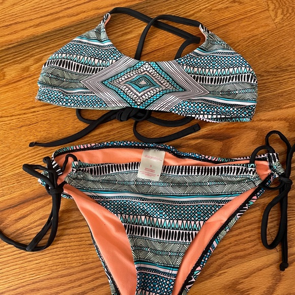 Tribal Patterned Bikini Set Size: Small Brand: xhilaration - Picture 1 of 8